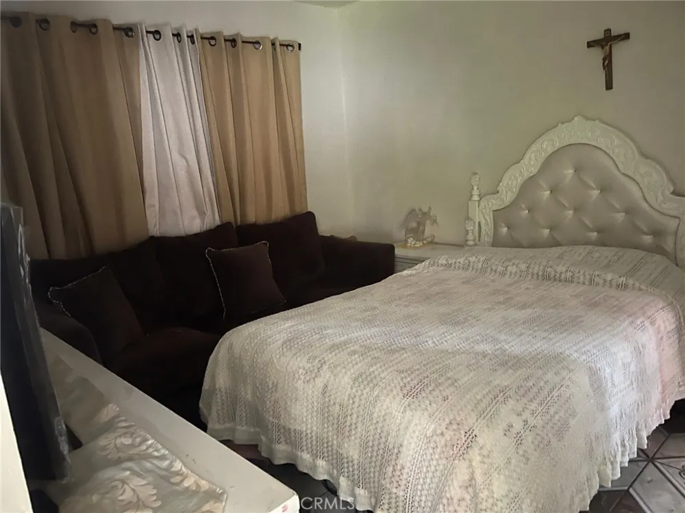 23327 Orchard Carson, CA 90745