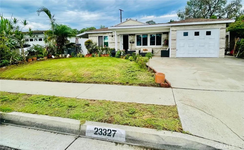 23327 Orchard Carson, CA 90745
