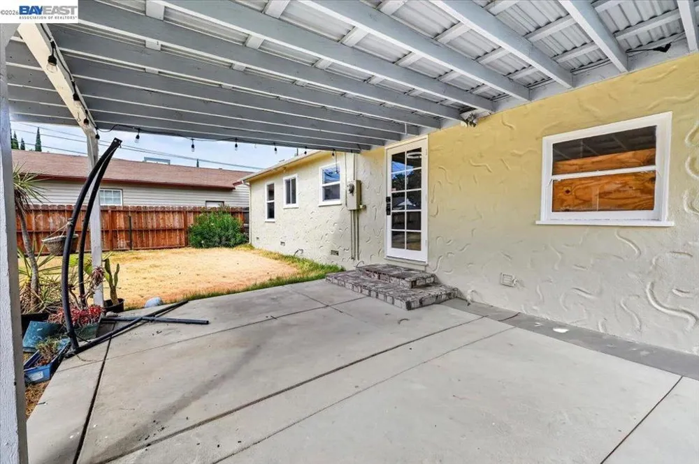 476 E Barrymore St Stockton, CA 95204
