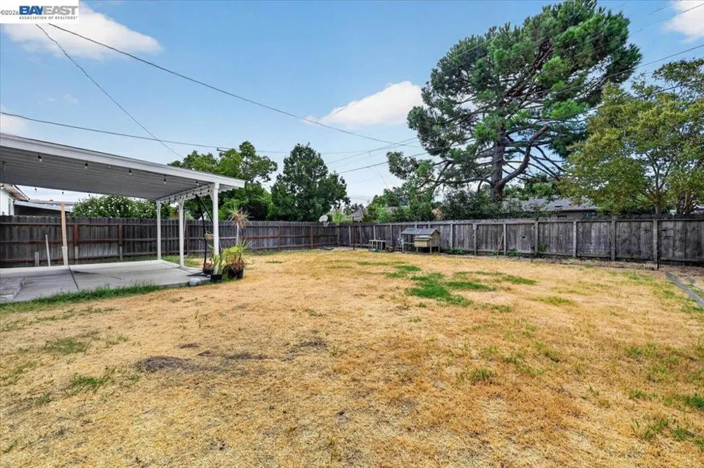 476 E Barrymore St Stockton, CA 95204