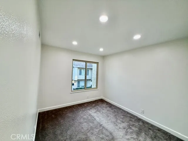 1021 W Lamark Ln Anaheim, CA 92802