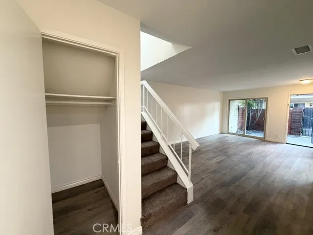 1021 W Lamark Ln Anaheim, CA 92802