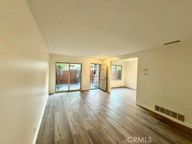 1021 W Lamark Ln Anaheim, CA 92802
