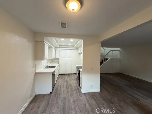 1021 W Lamark Ln Anaheim, CA 92802
