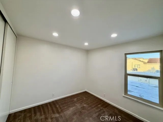 1021 W Lamark Ln Anaheim, CA 92802