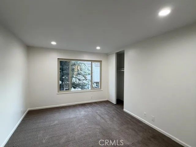 1021 W Lamark Ln Anaheim, CA 92802