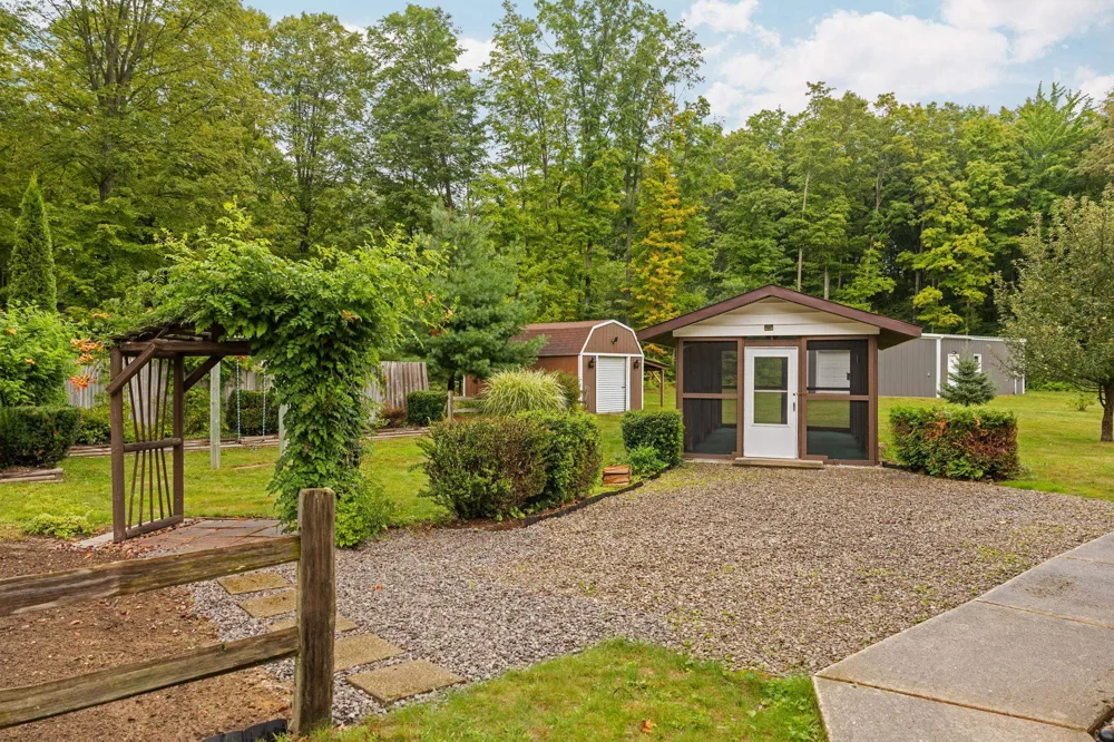 5182 E Shore Drive Coldsprings Township, MI 49646