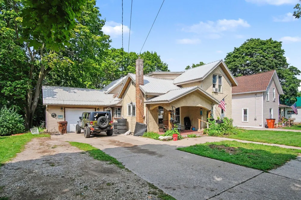 717 S Broas Street Belding City, MI 48809