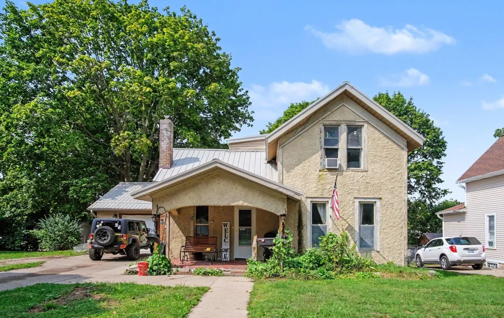 717 S Broas Street Belding City, MI 48809