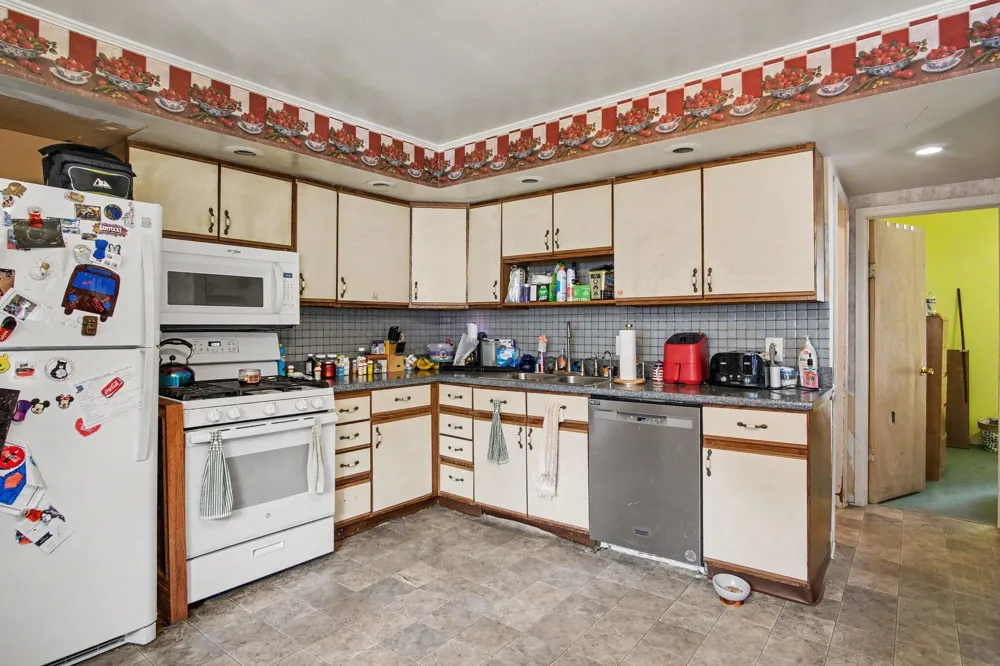 717 S Broas Street Belding City, MI 48809