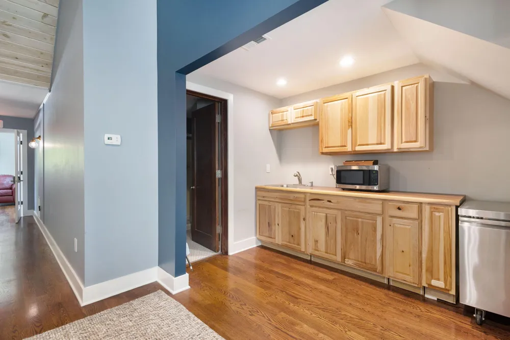 12868 Red Arrow Highway Chikaming Township, MI 49125