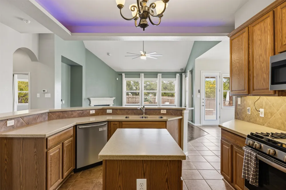 2502 White Stallion Way Leander, TX 78641