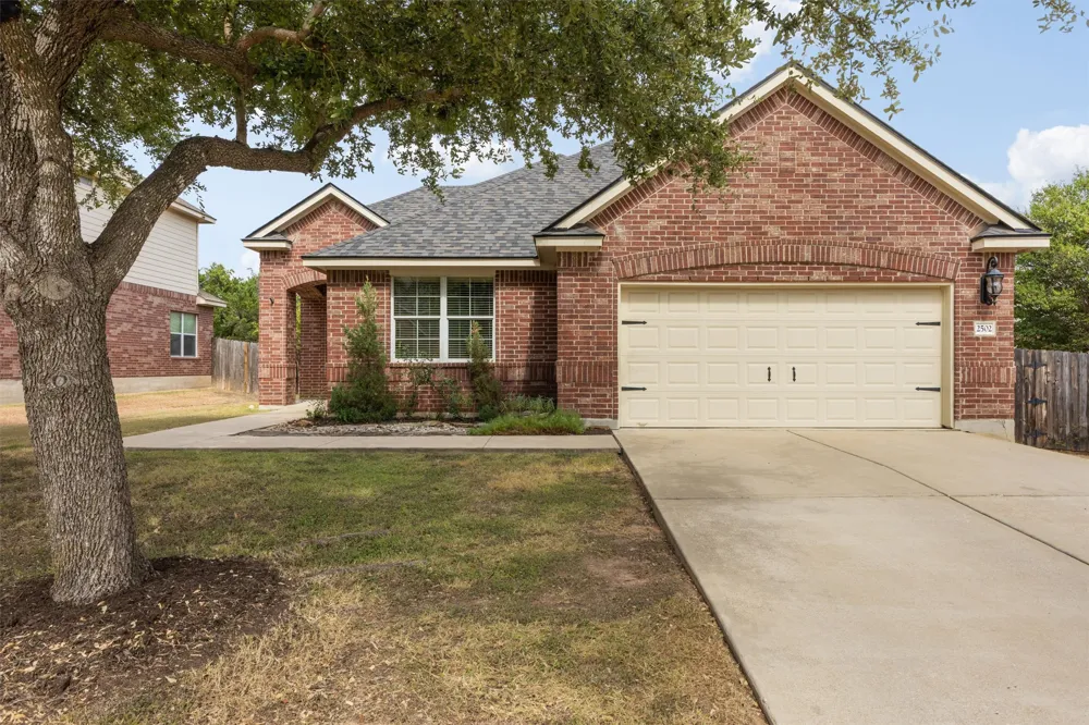 2502 White Stallion Way Leander, TX 78641