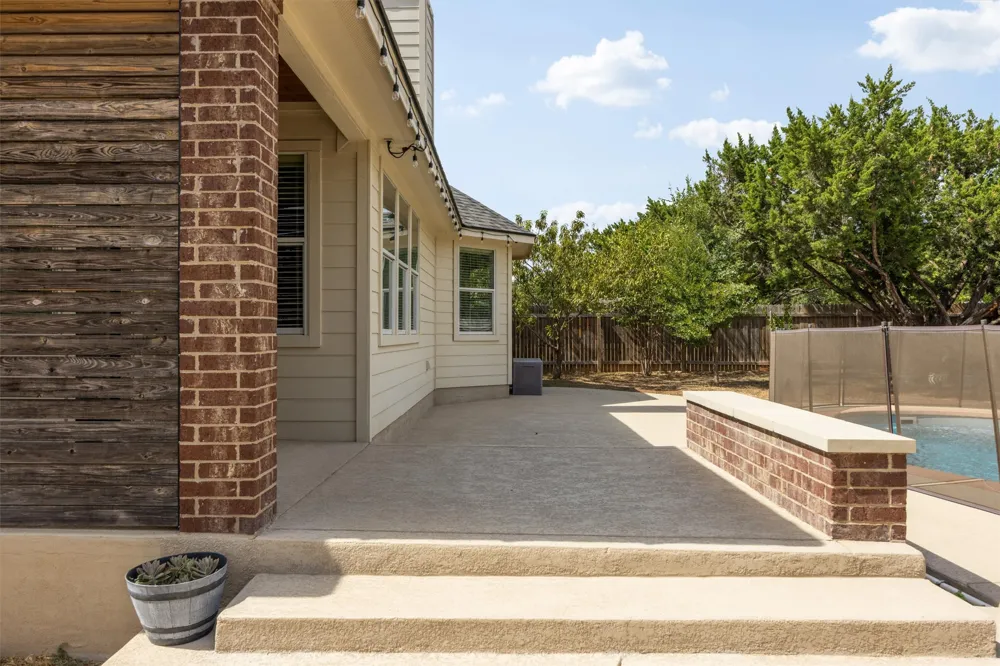 2502 White Stallion Way Leander, TX 78641