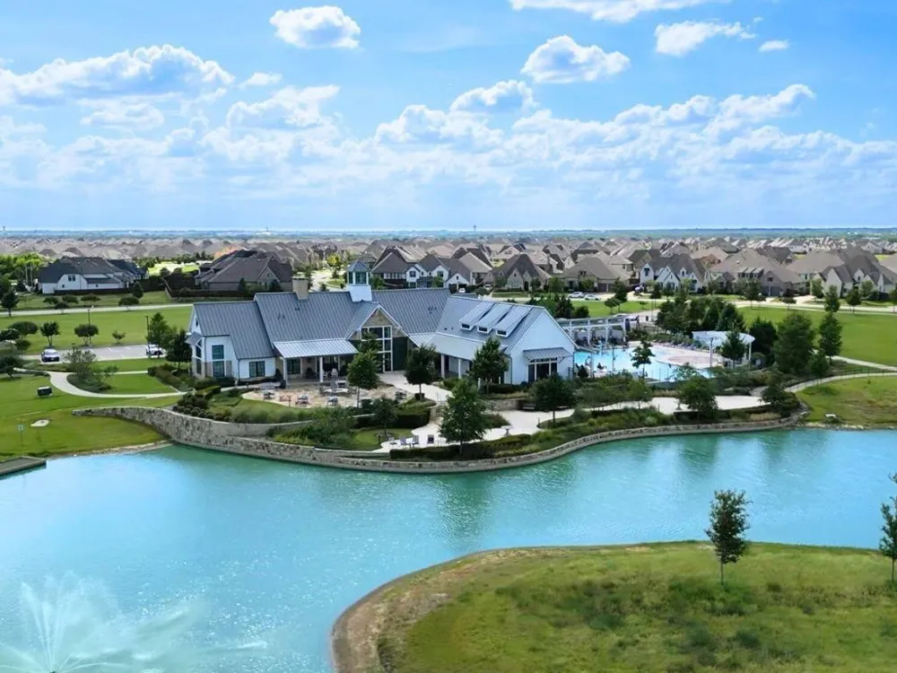 1904 Dappled Grey Avenue Aubrey, TX 76227