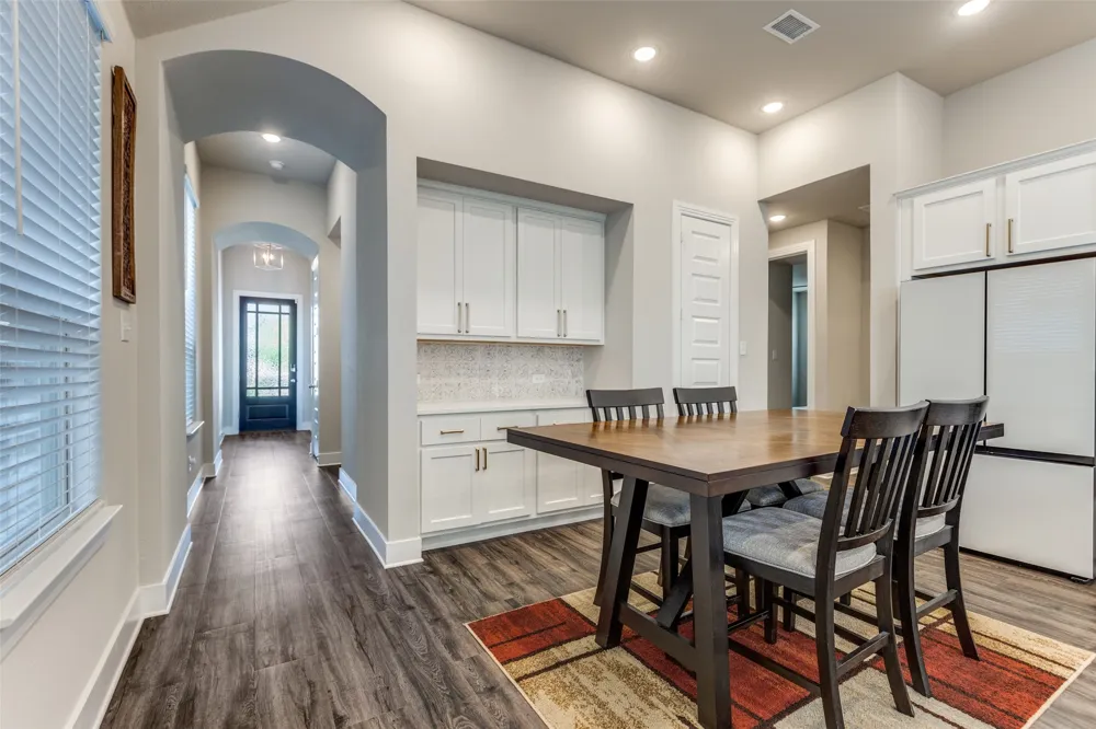 1904 Dappled Grey Avenue Aubrey, TX 76227