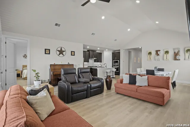 1040 Teakmill San Marcos, TX 78666