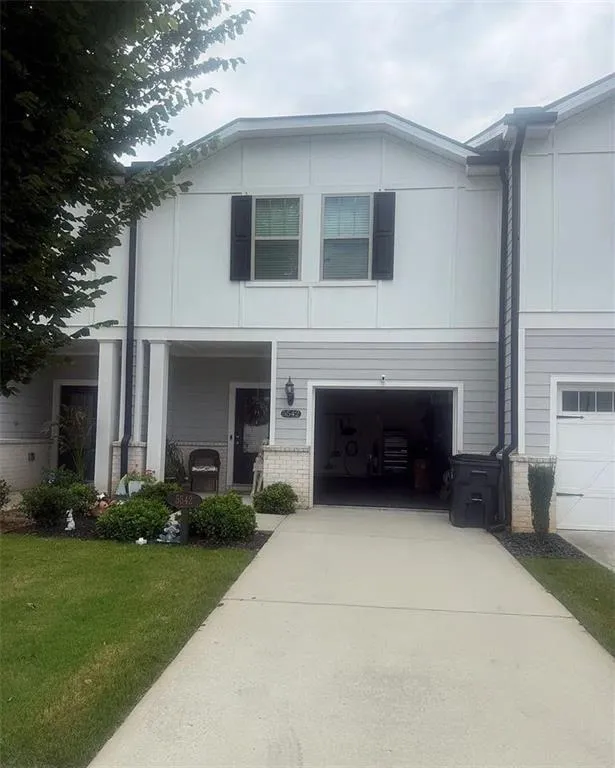 5542 Plain Field Lane Lilburn, GA 30047