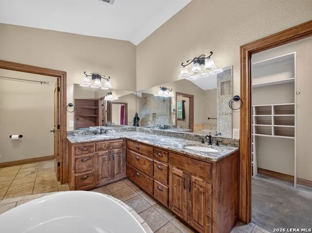 911 STONEY RIDGE RD Bulverde, TX 78163