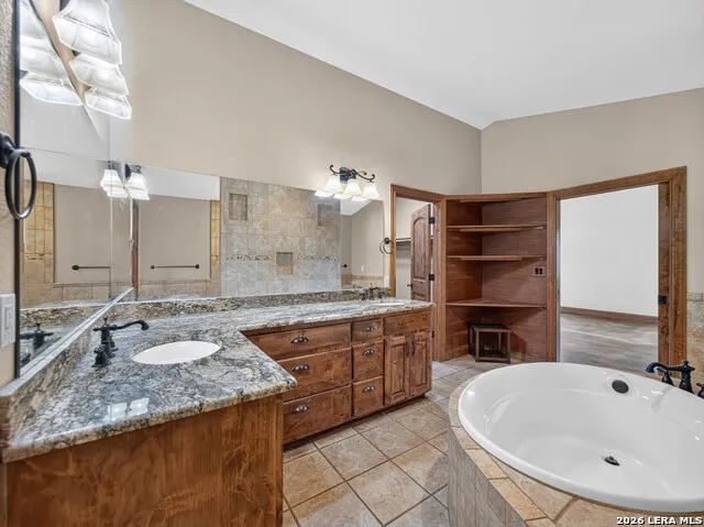 911 STONEY RIDGE RD Bulverde, TX 78163