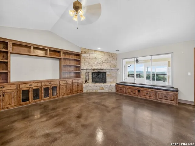 911 STONEY RIDGE RD Bulverde, TX 78163