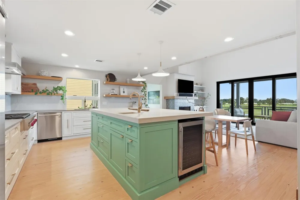 13957 Grambo Boulevard Galveston, TX 77554