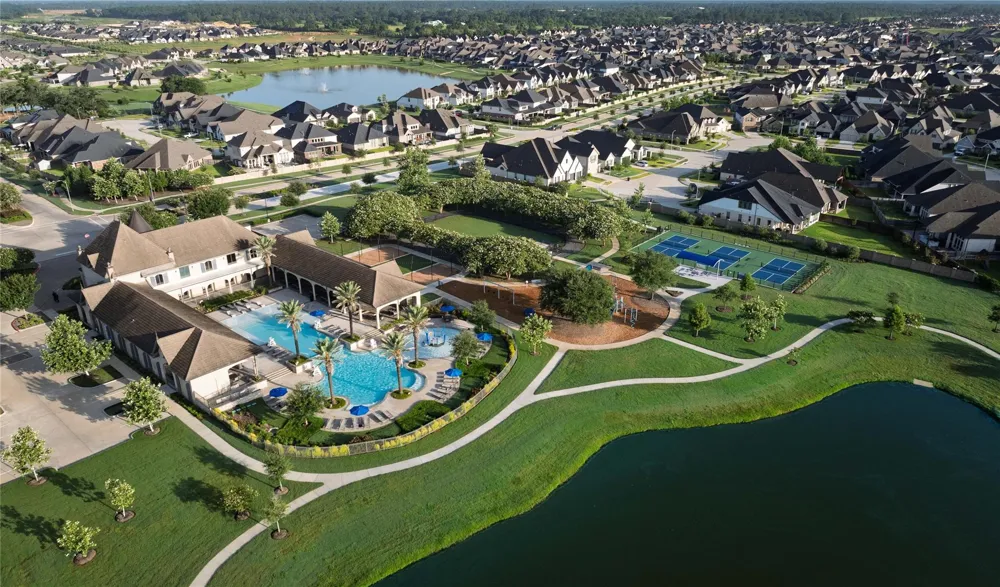 20522 Galineers Cob Drive Tomball, TX 77377