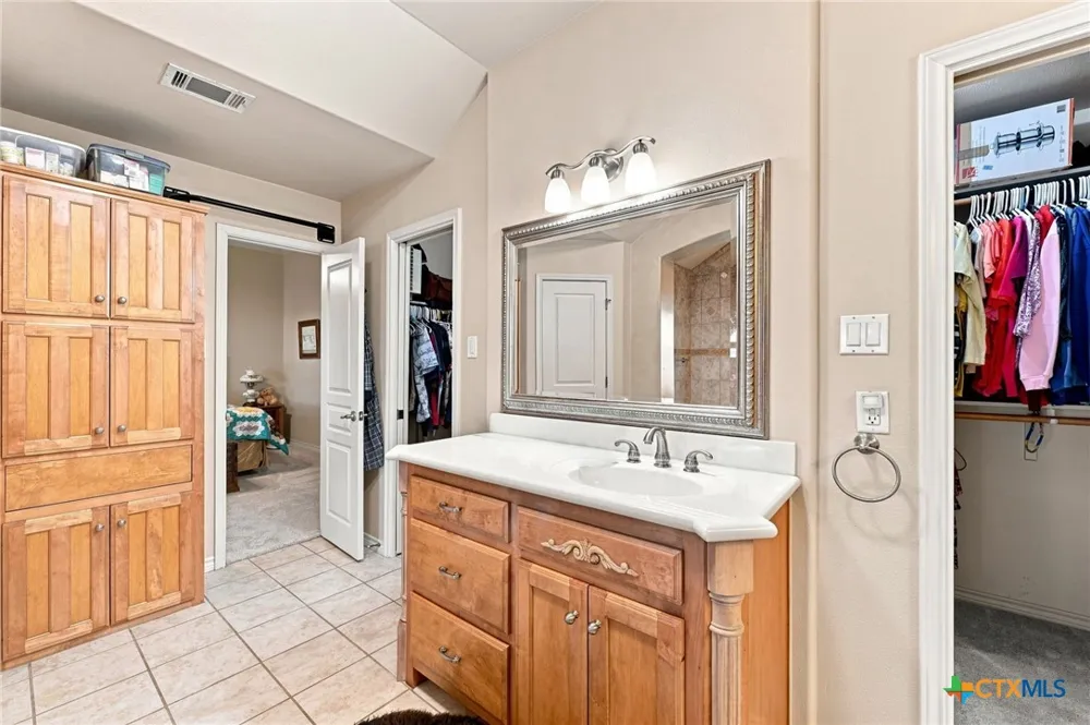 1006 Shady Hollow Court Nolanville, TX 76559