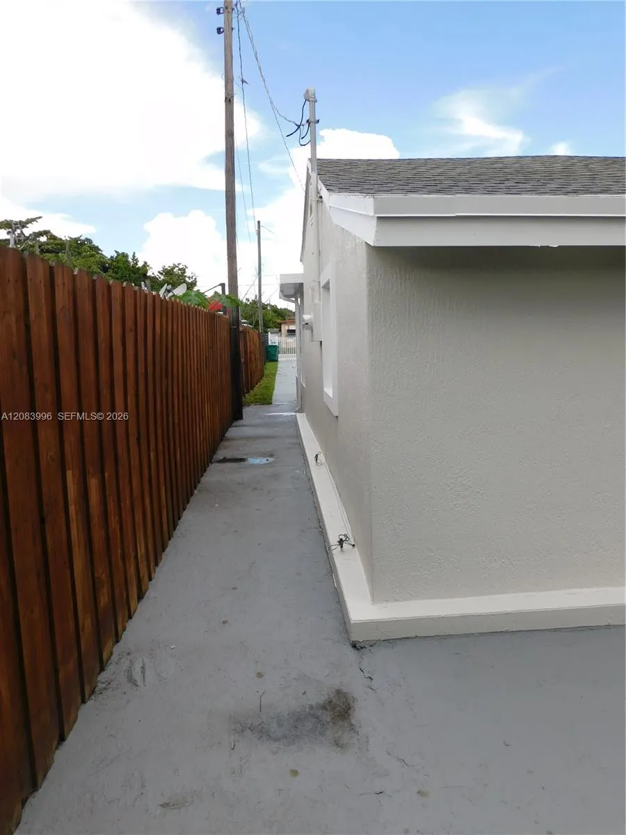2754 NW 26th St #C Miami, FL 33142