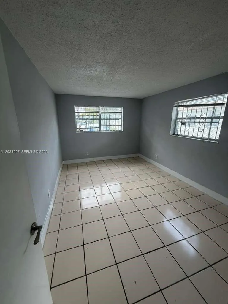 1330 NE 127th St #5 North Miami, FL 33161