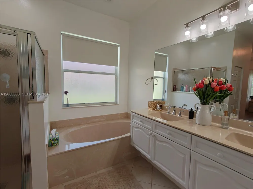 2016 Schooner Ln Weston, FL 33327