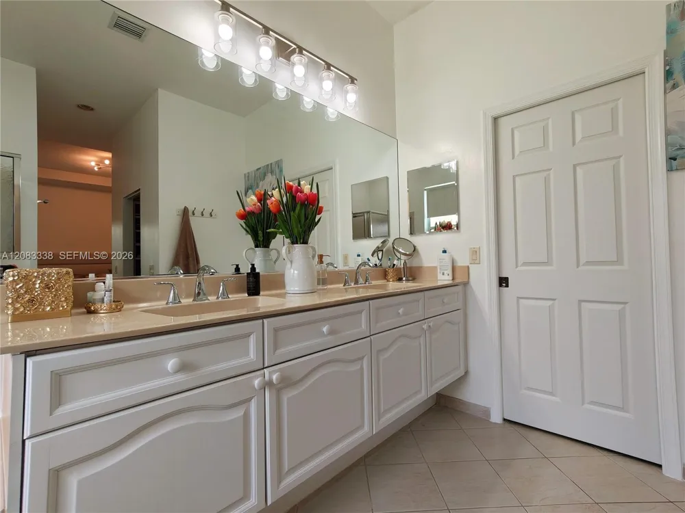 2016 Schooner Ln Weston, FL 33327
