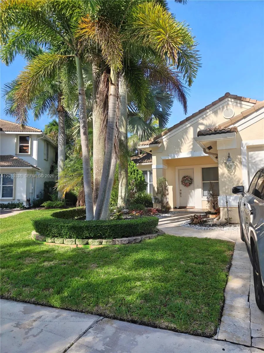 2016 Schooner Ln Weston, FL 33327
