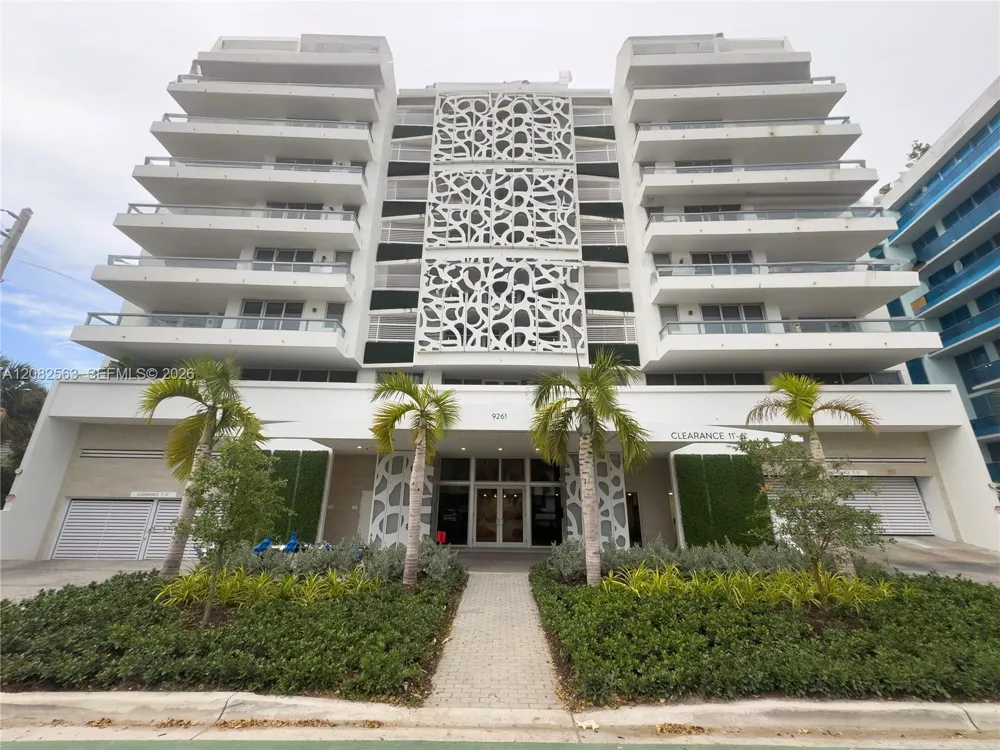 9261 E Bay Harbor Dr #405 Bay Harbor Islands, FL 33154