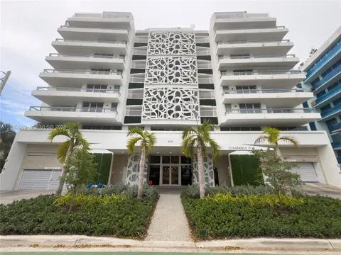 9261 E Bay Harbor Dr #405