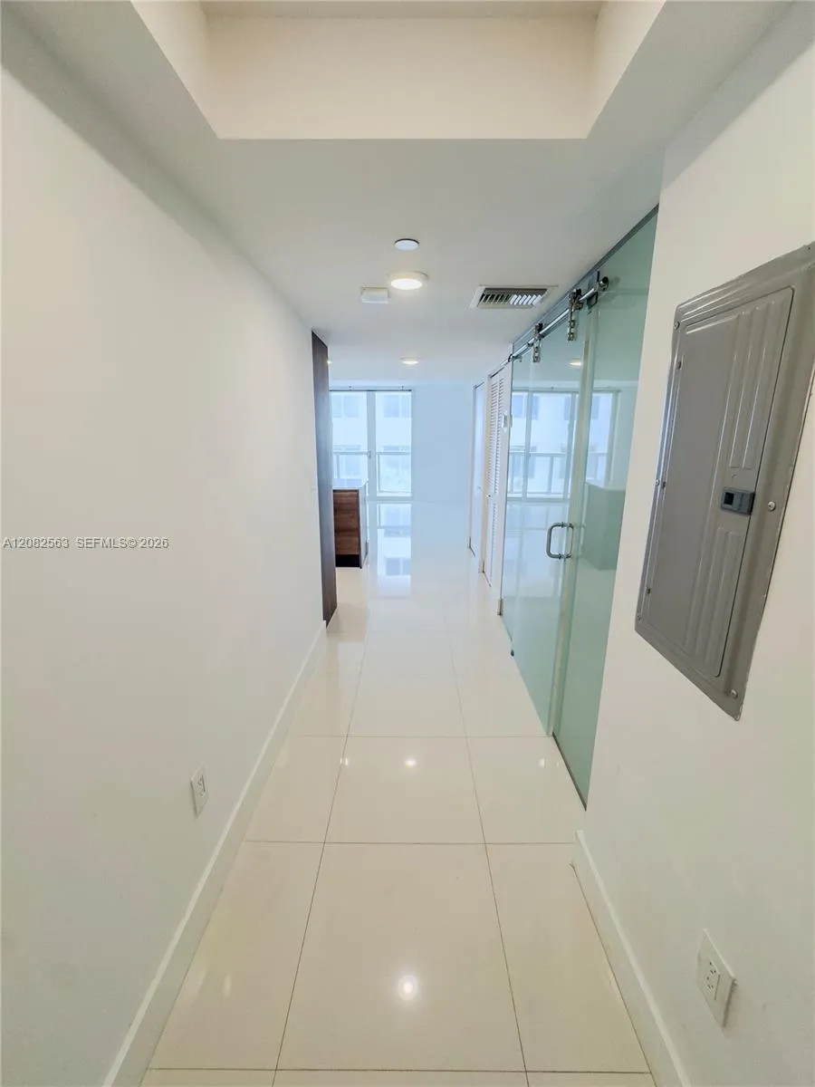 9261 E Bay Harbor Dr #405 Bay Harbor Islands, FL 33154
