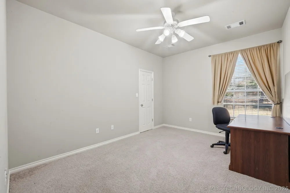 4975 Woodland Drive Skiatook, OK 74070