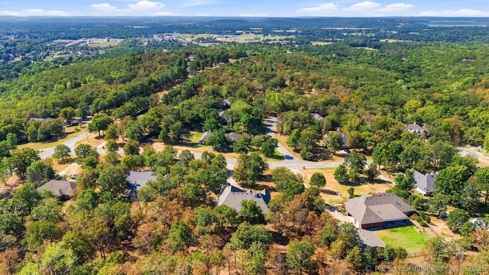 4975 Woodland Drive Skiatook, OK 74070