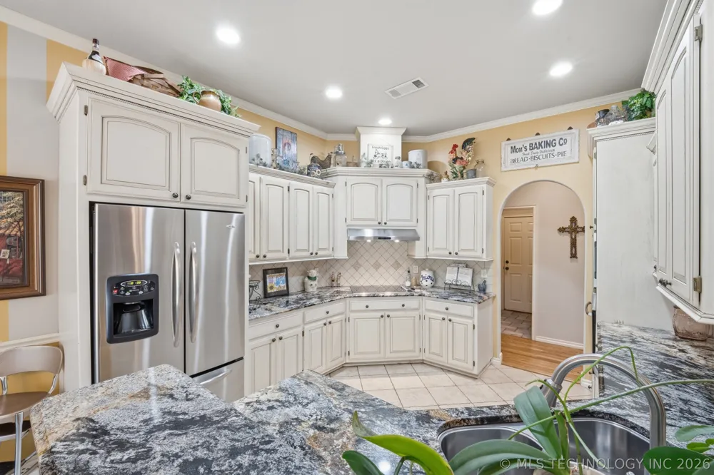 4975 Woodland Drive Skiatook, OK 74070
