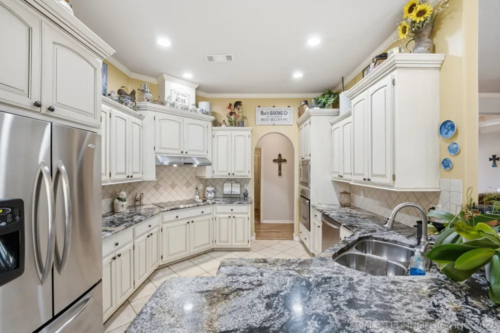 4975 Woodland Drive Skiatook, OK 74070
