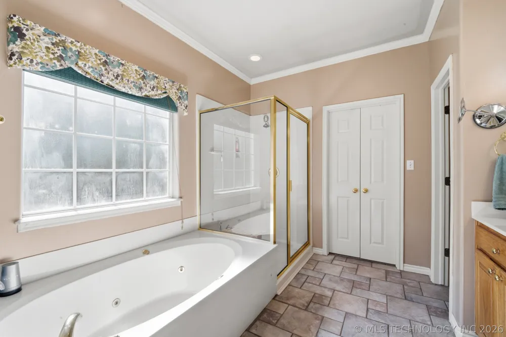 4975 Woodland Drive Skiatook, OK 74070