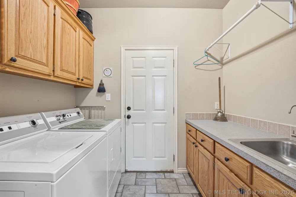 4975 Woodland Drive Skiatook, OK 74070