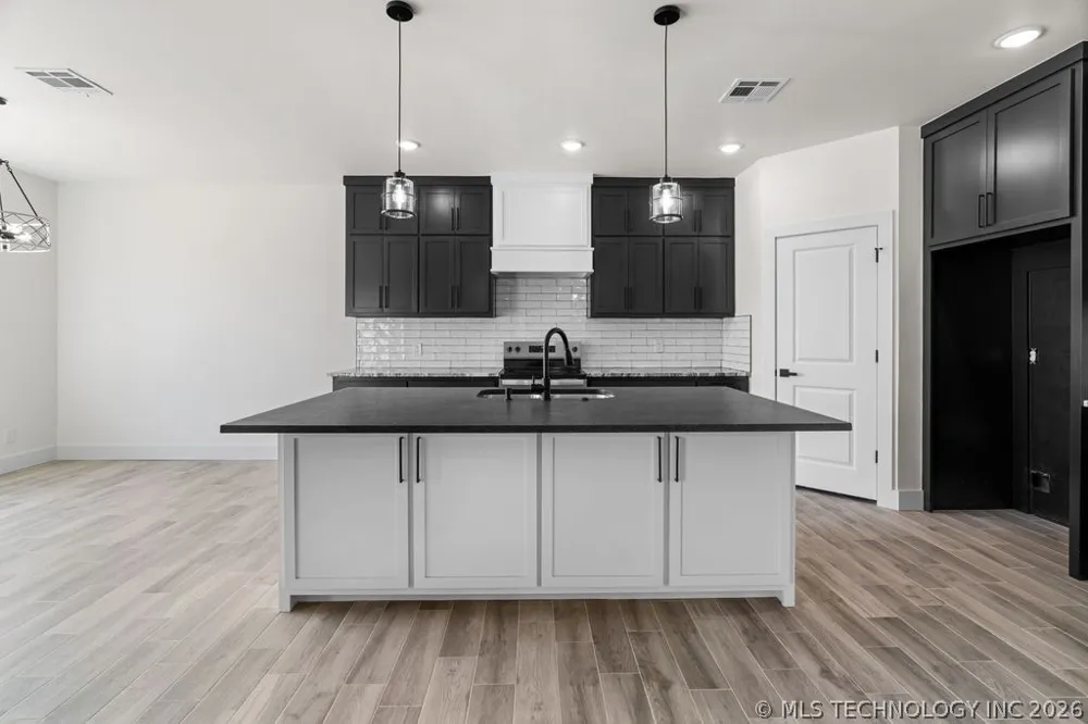 13123 Whimsical Lane Kingston, OK 73439