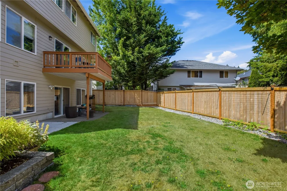 25054 235th Court SE Maple Valley, WA 98038