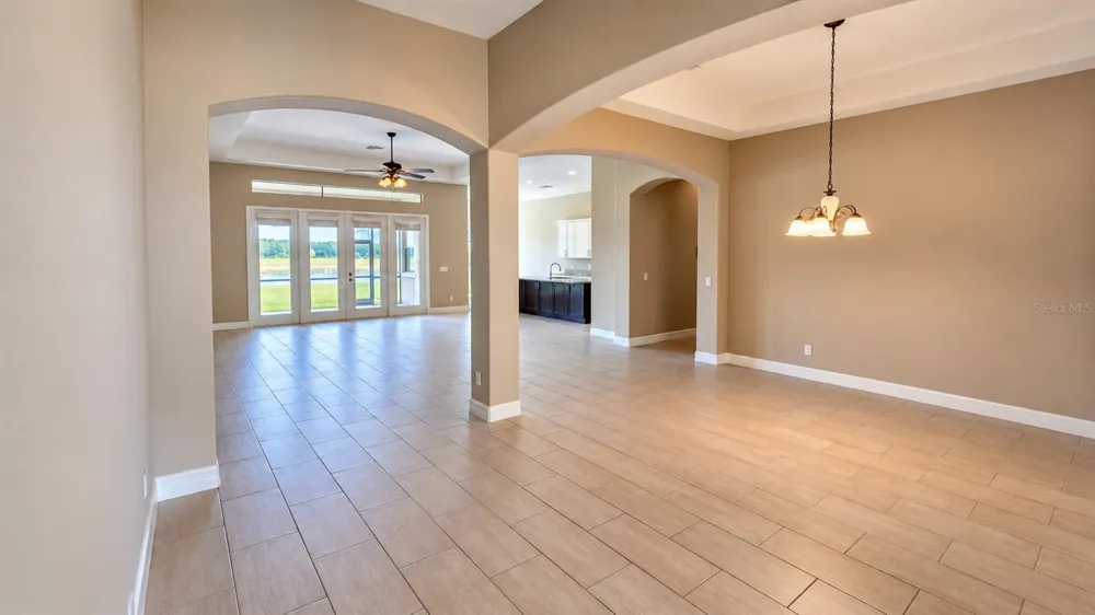 10619 MISTFLOWER LANE Tampa, FL 33647