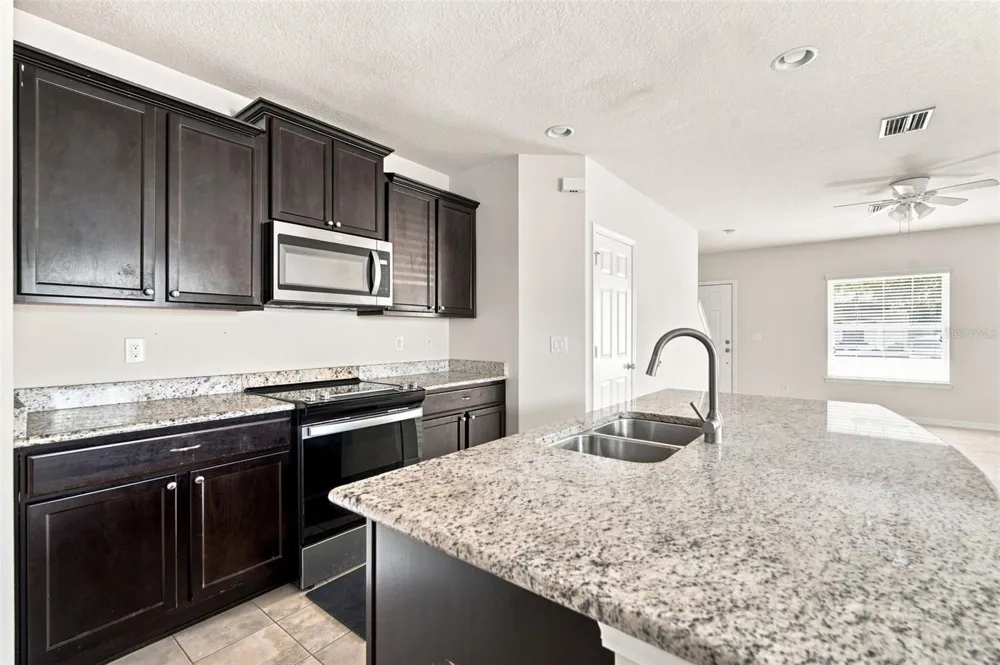 4755 SOMERSET HILL LANE Riverview, FL 33578