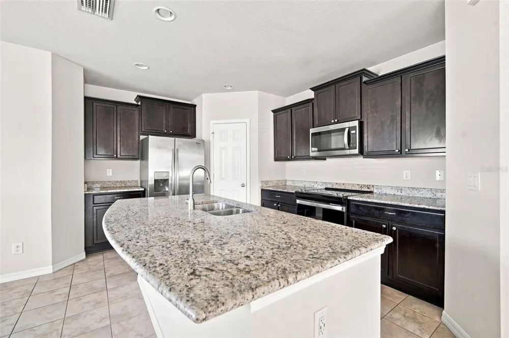 4755 SOMERSET HILL LANE Riverview, FL 33578