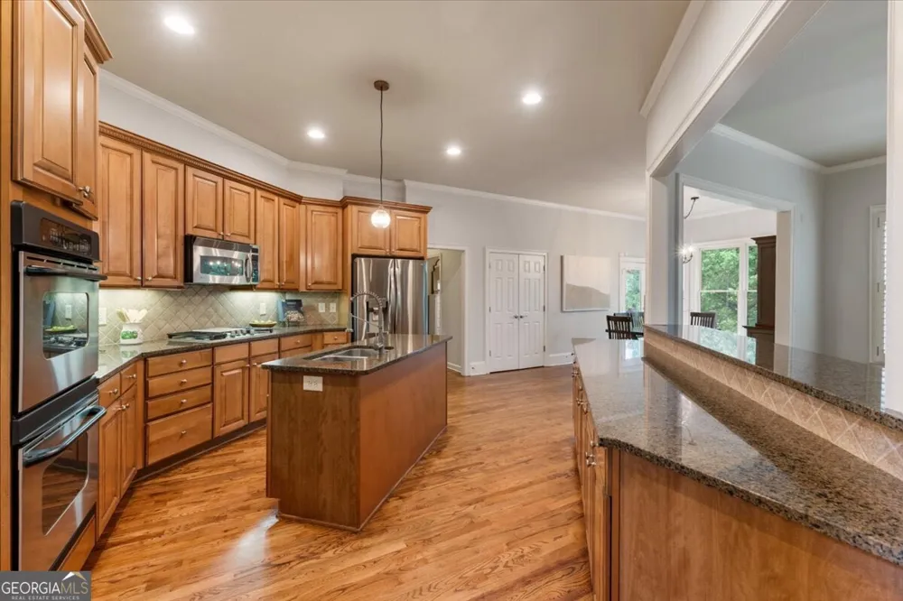 525 Big Bend TRL Sugar Hill, GA 30518