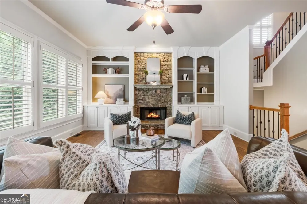525 Big Bend TRL Sugar Hill, GA 30518