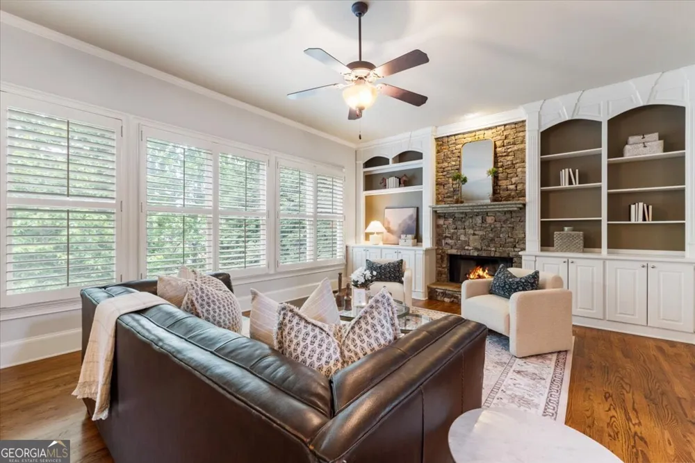 525 Big Bend TRL Sugar Hill, GA 30518